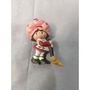 Vintage Strawberry Shortcake Mini Miniature Sweeping with Broom 1980s